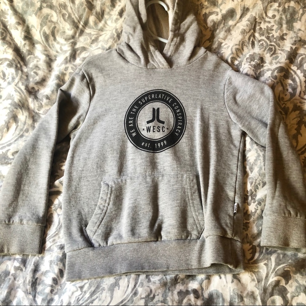 🛍 4 for 25 🛍🎉 Wesc Sweatshirt